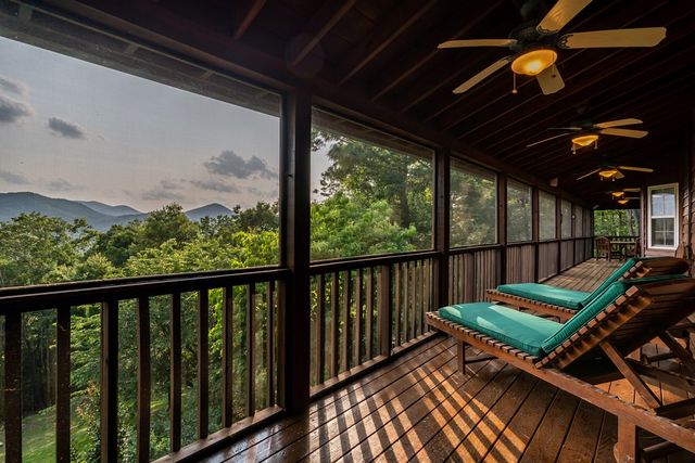 349 Moon Shadow View N, Blairsville, GA 30512