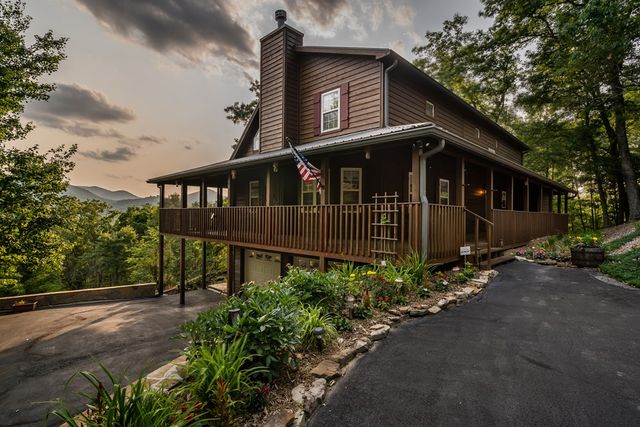 349 Moon Shadow View N, Blairsville, GA 30512