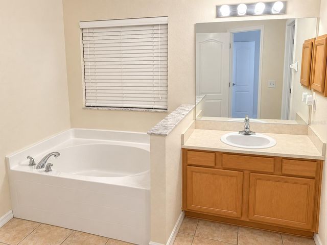 24107 MILFORD DRIVE, Eustis, FL 32736