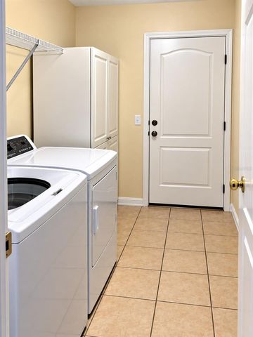 24107 MILFORD DRIVE, Eustis, FL 32736