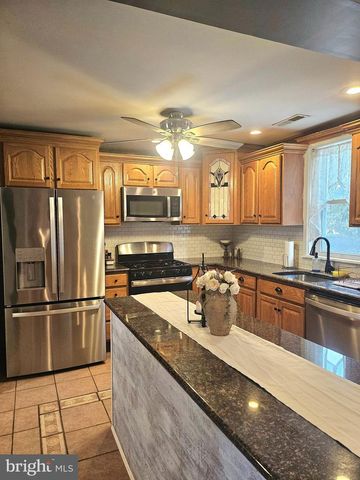 1049 WAYLAND AVE, Bensalem, PA 19020