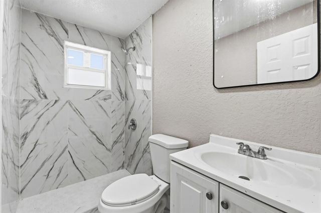 166 SW 3rd Street A-d, Deerfield Beach, FL 33441