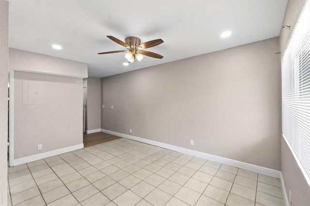 166 SW 3rd Street A-d, Deerfield Beach, FL 33441
