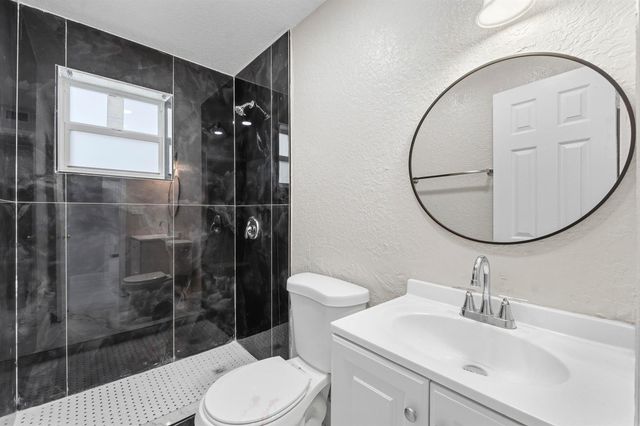 166 SW 3rd Street A-d, Deerfield Beach, FL 33441