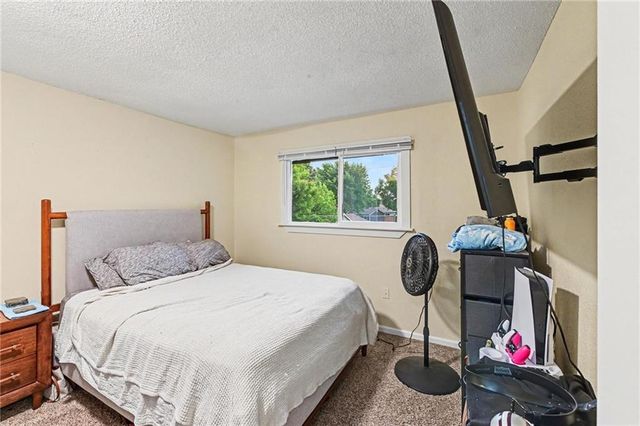 3729 Brush Creek Drive, Lawrence, KS 66047