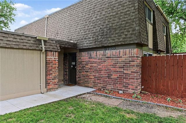 3729 Brush Creek Drive, Lawrence, KS 66047