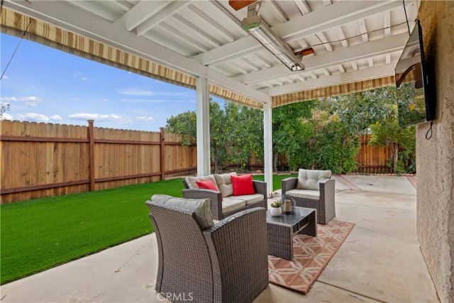 6698 Summerhill Court, Oak Park, CA 91377