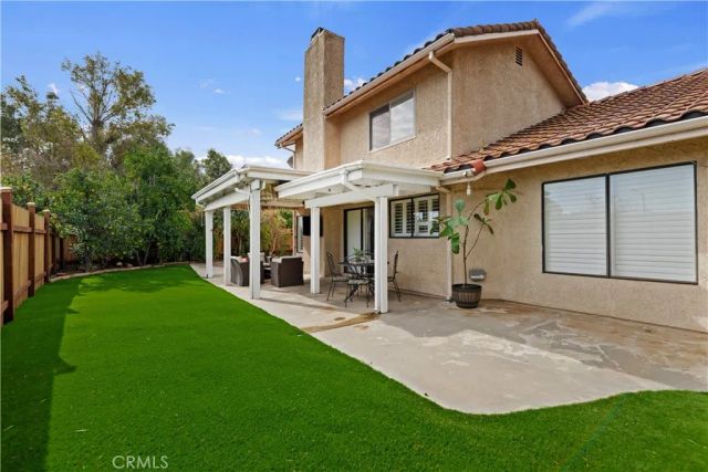 6698 Summerhill Court, Oak Park, CA 91377