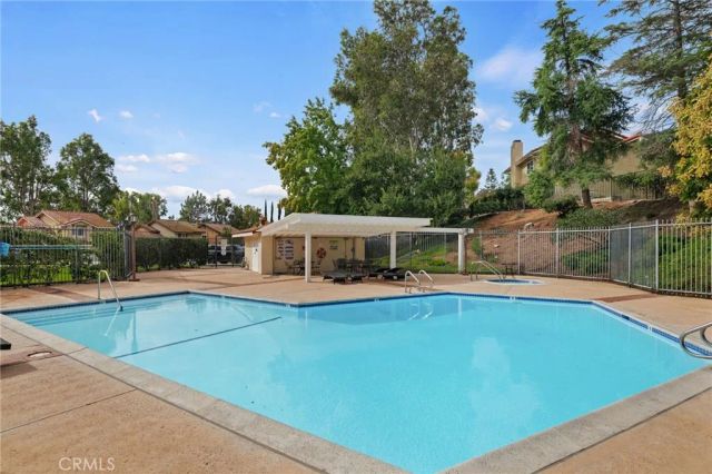 6698 Summerhill Court, Oak Park, CA 91377