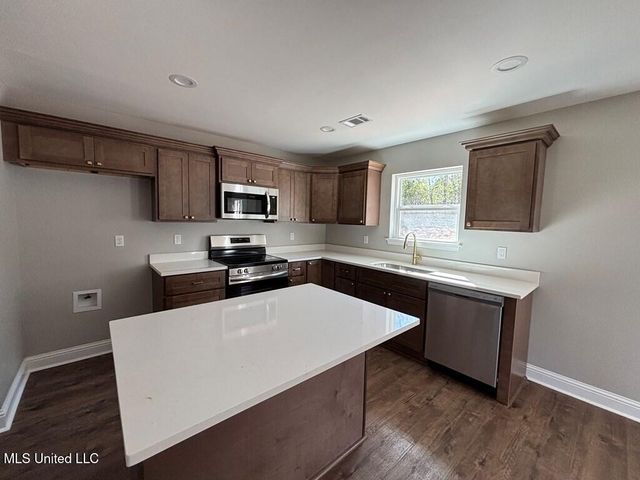 426 Violet Street, Kiln, MS 39556