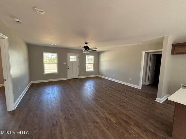 426 Violet Street, Kiln, MS 39556