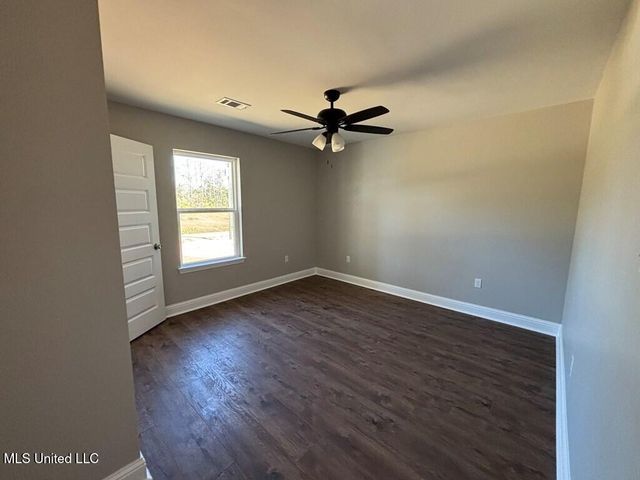 426 Violet Street, Kiln, MS 39556