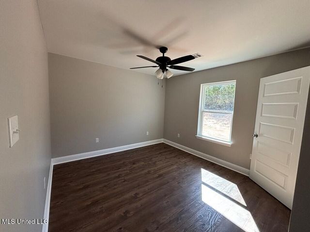 426 Violet Street, Kiln, MS 39556