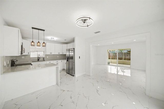 7813 N MATANZAS AVENUE, Tampa, FL 33614