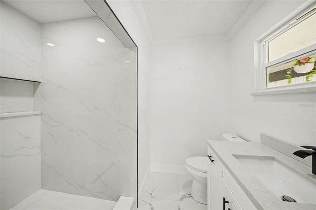 7813 N MATANZAS AVENUE, Tampa, FL 33614