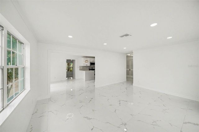 7813 N MATANZAS AVENUE, Tampa, FL 33614