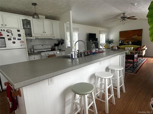 499 ROUTE 299, Highland, NY 12528
