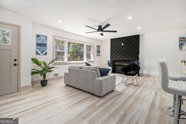 2508 Fontaine Circle, Decatur, GA 30032