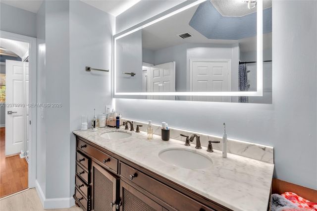 11369 NW 73rd Terrace, Doral, FL 33178