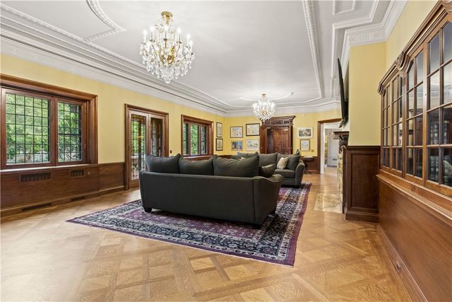 2615 East Avenue, Brighton, NY 14610