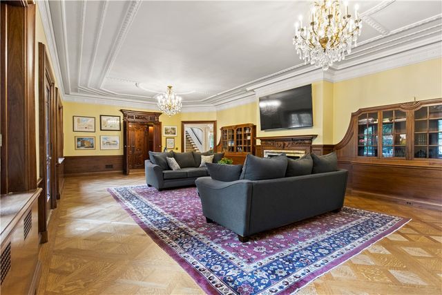 2615 East Avenue, Brighton, NY 14610