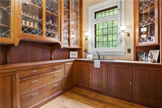 2615 East Avenue, Brighton, NY 14610