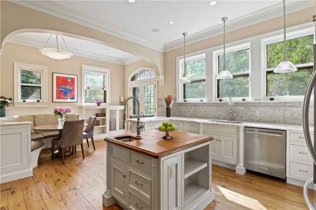 2615 East Avenue, Brighton, NY 14610