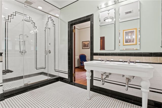 2615 East Avenue, Brighton, NY 14610