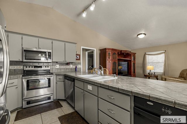 3245 S 55th W, Idaho Falls, ID 83402