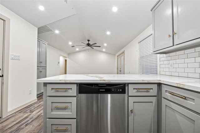 5803 Greencraig Drive, Houston, TX 77035