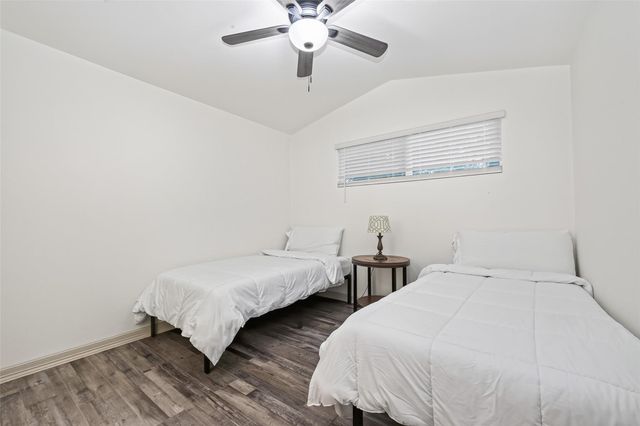 5803 Greencraig Drive, Houston, TX 77035