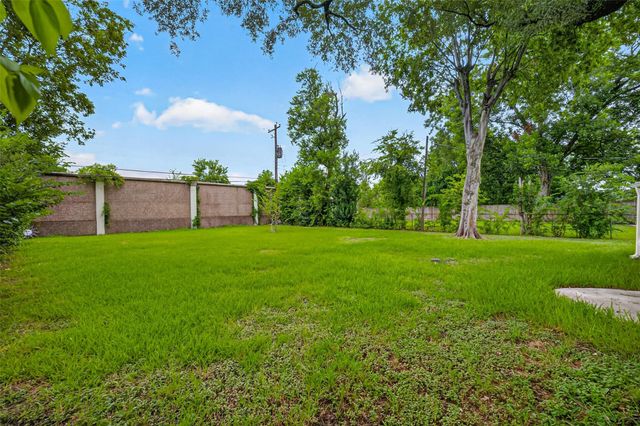 5803 Greencraig Drive, Houston, TX 77035