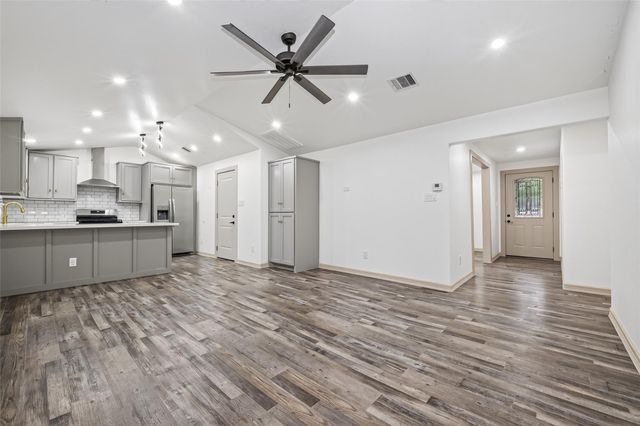 5803 Greencraig Drive, Houston, TX 77035