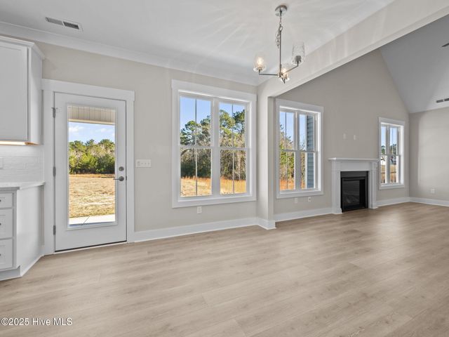 120 Cripple Creek Drive, Peletier, NC 28584