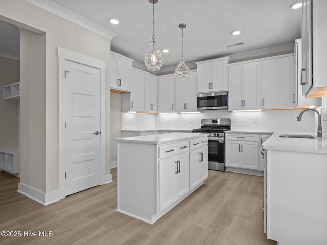 120 Cripple Creek Drive, Peletier, NC 28584