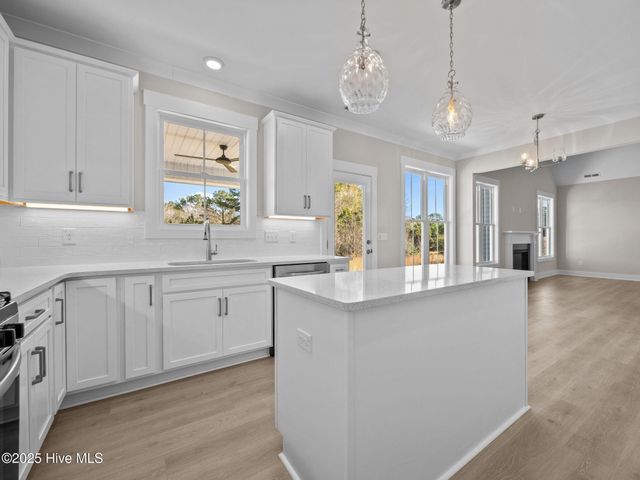 120 Cripple Creek Drive, Peletier, NC 28584