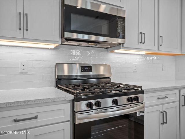 120 Cripple Creek Drive, Peletier, NC 28584