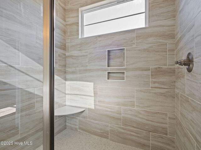 120 Cripple Creek Drive, Peletier, NC 28584