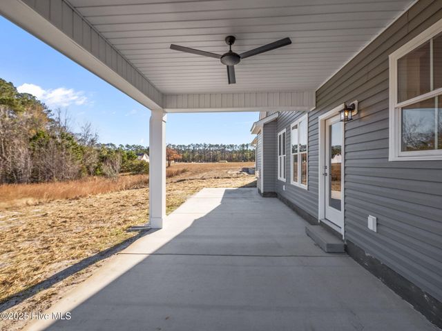 120 Cripple Creek Drive, Peletier, NC 28584