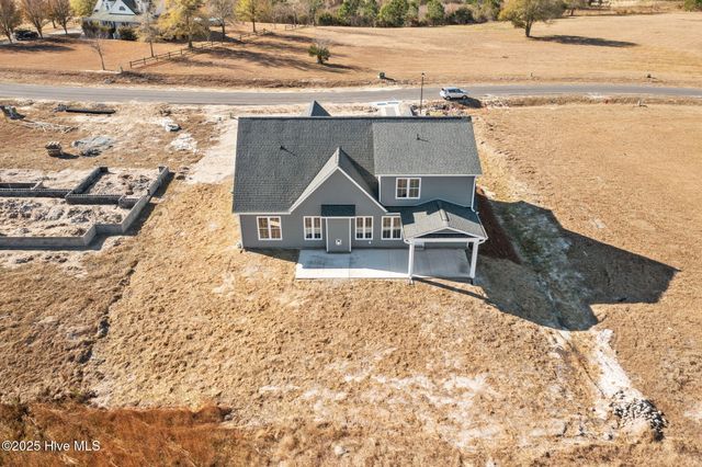 120 Cripple Creek Drive, Peletier, NC 28584