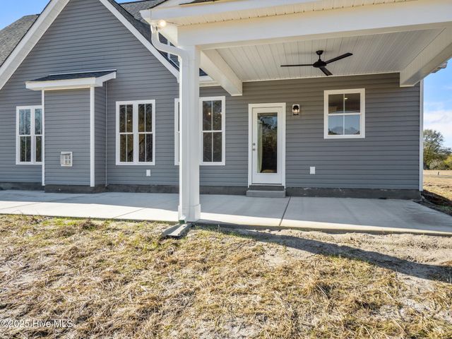 120 Cripple Crk Drive, Peletier, NC 28584