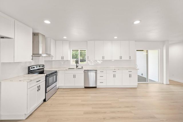 2504 48th Ave, Sacramento, CA 95822