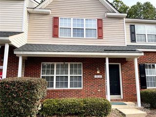 10032 Pergola View Court, Charlotte, NC 28213