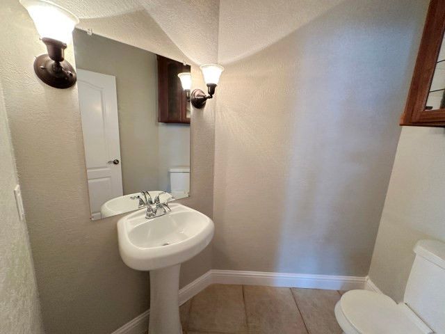 201 Casas Del Sur Street, Granbury, TX 76049
