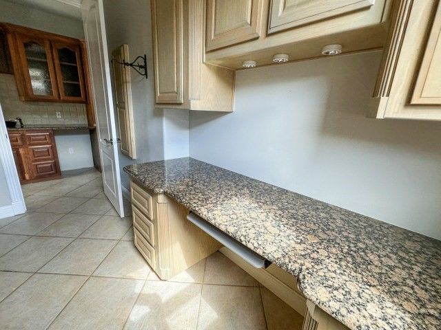 201 Casas Del Sur Street, Granbury, TX 76049