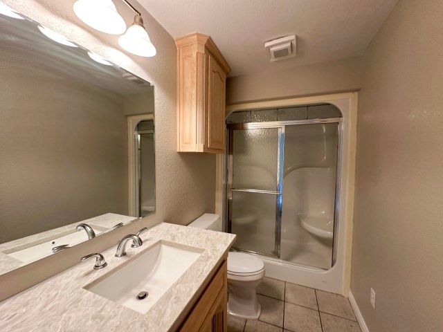 201 Casas Del Sur Street, Granbury, TX 76049
