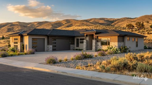 6727 N Toryglen Way, Eagle, ID 83616 property photo