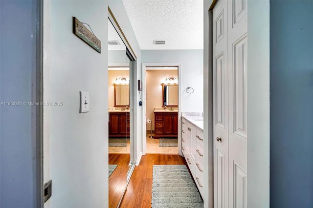 7931 NW 10th Ct, Plantation, FL 33322