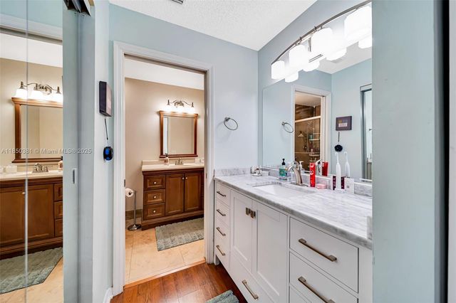 7931 NW 10th Ct, Plantation, FL 33322