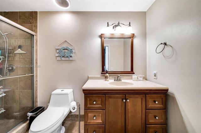 7931 NW 10th Ct, Plantation, FL 33322